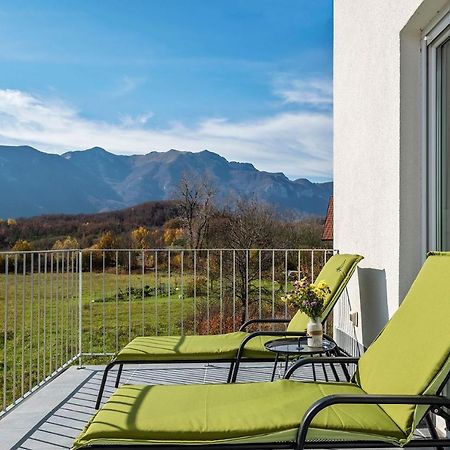 Velebit Lodge Lovinac  Екстер'єр фото