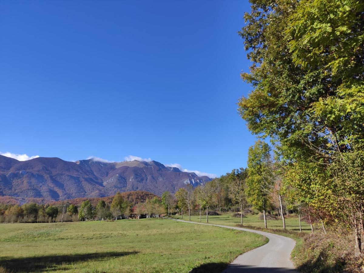 Velebit Lodge Lovinac  Екстер'єр фото