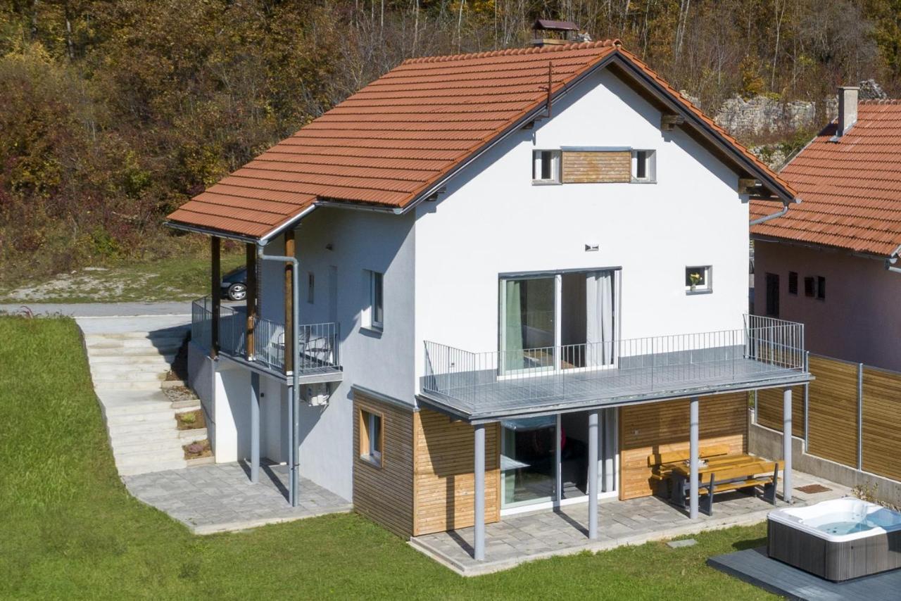 Velebit Lodge Lovinac  Екстер'єр фото
