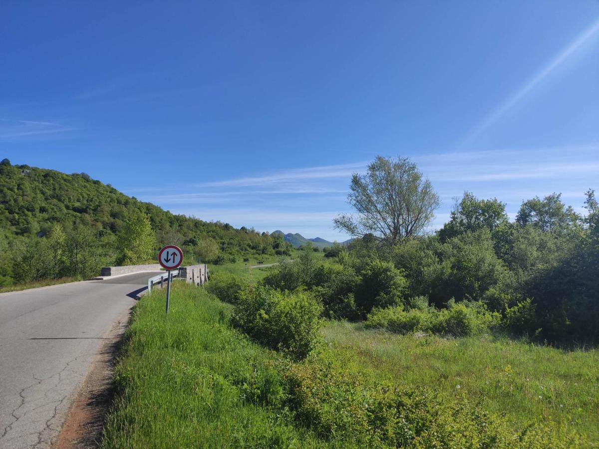 Velebit Lodge Lovinac  Екстер'єр фото