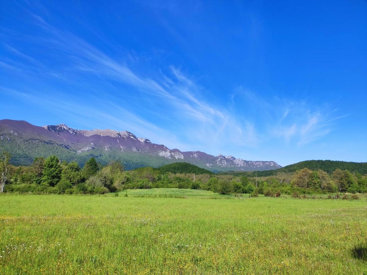 Velebit Lodge Lovinac  Екстер'єр фото