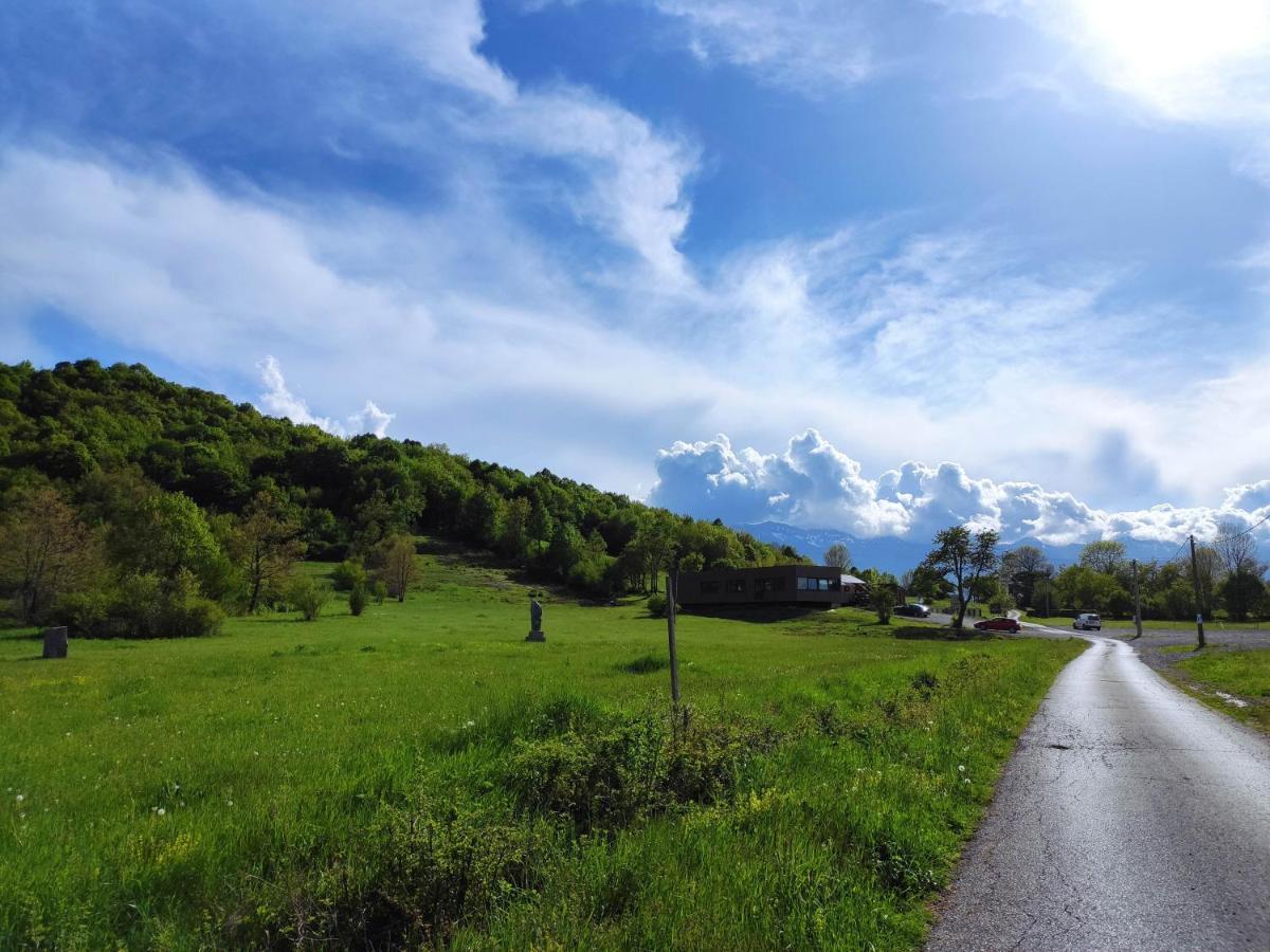Velebit Lodge Lovinac  Екстер'єр фото