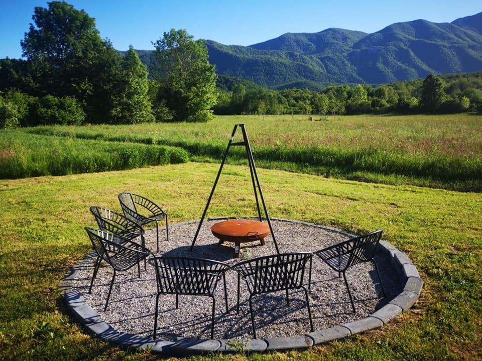 Velebit Lodge Lovinac  Екстер'єр фото